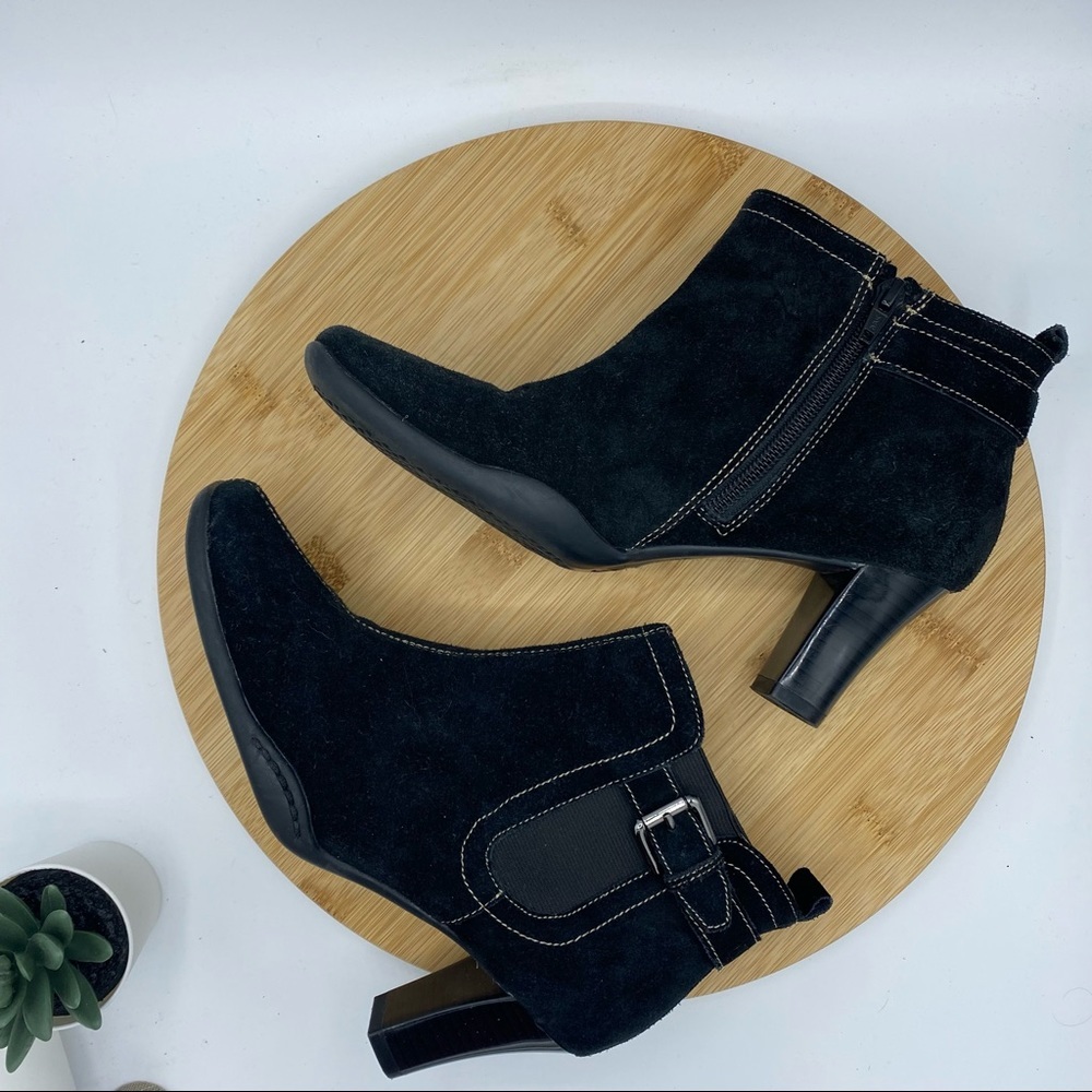 Aerosoles Black Leather Upper Bootie with Side Zipper; Size 6 1/2M